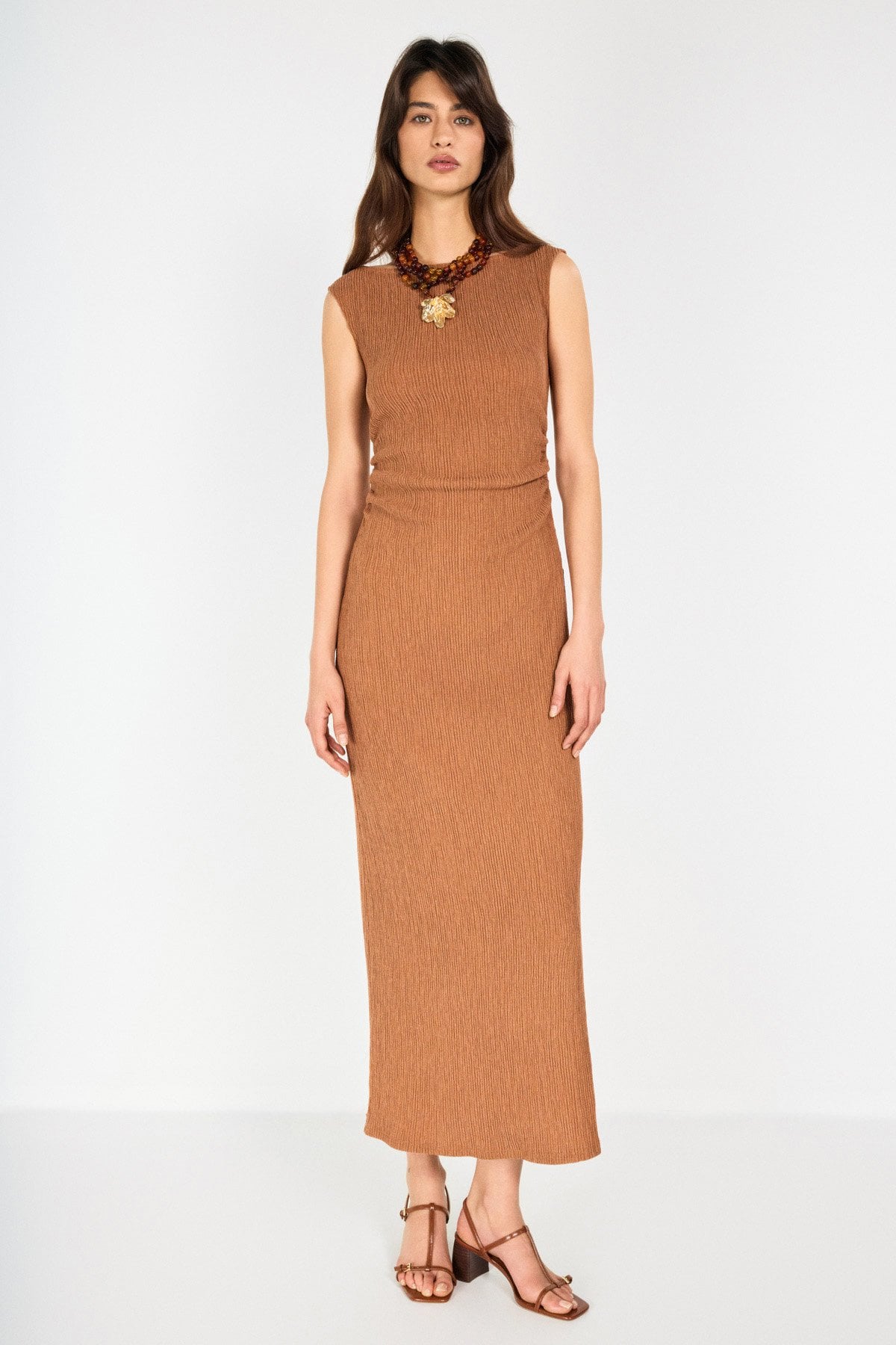 Sırtı Açık Brown Maxi Elbise