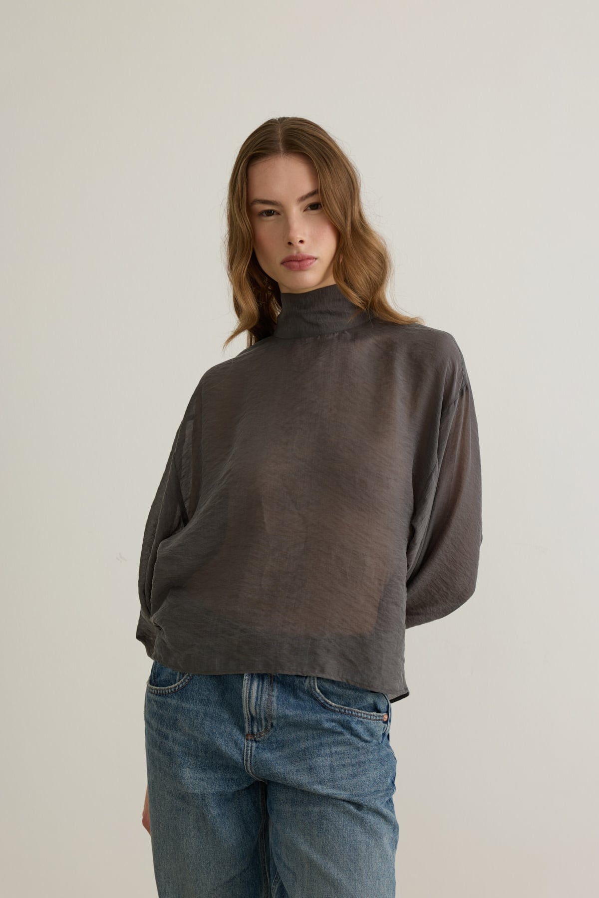 Isabel Yarım Balıkçı Yaka Transparan Oversize Antrasit Bluz