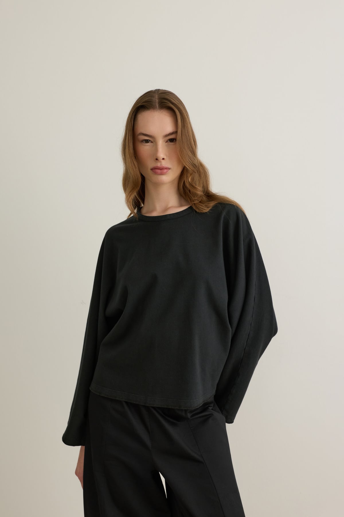 Sofia Bisiklet Yaka Oversize Siyah Sweatshirt