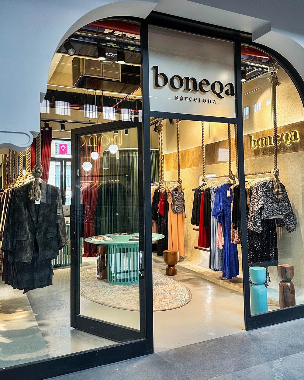 Boneqa Barcelona Galataport Mağazası