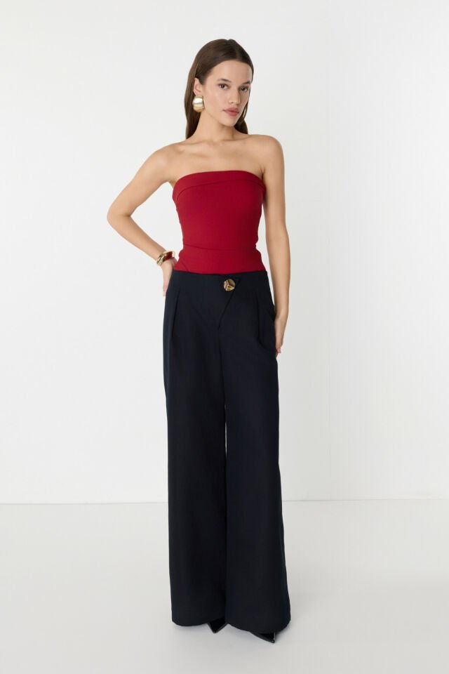 Düğme Detaylı Geniş Paça Siyah Pantolon