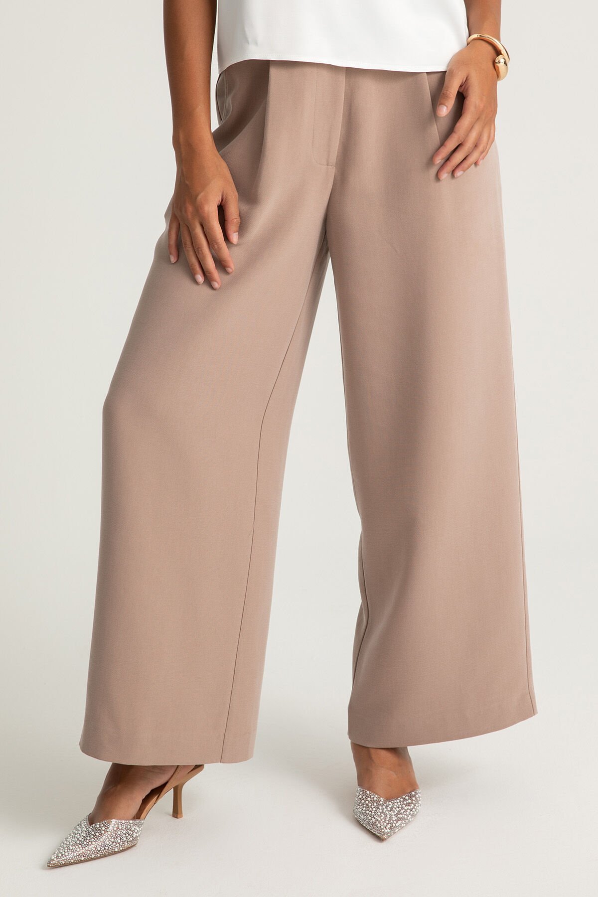 Geniş Paça Pileli Pantolon