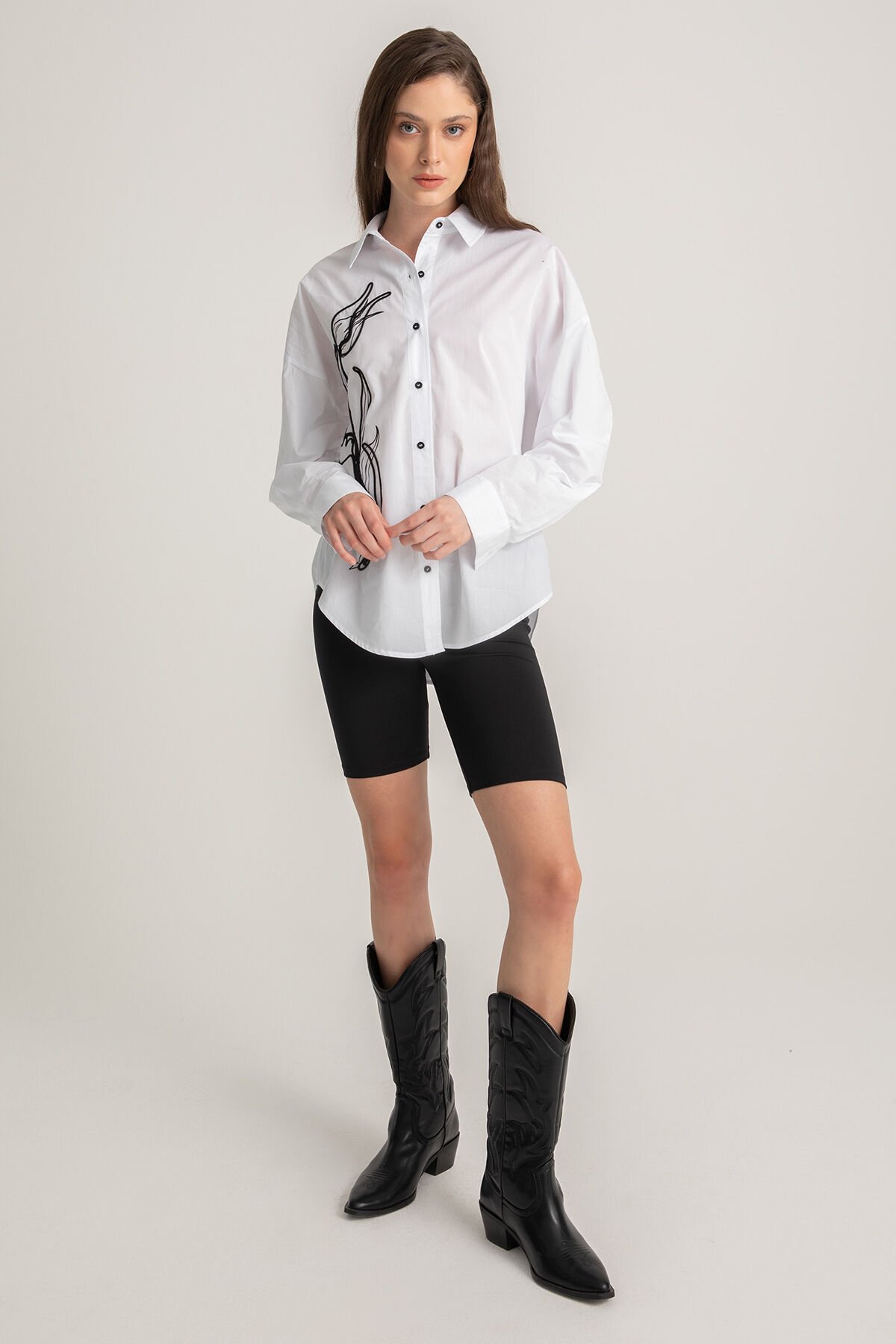 Ebru Lale İşlemeli Gömlek