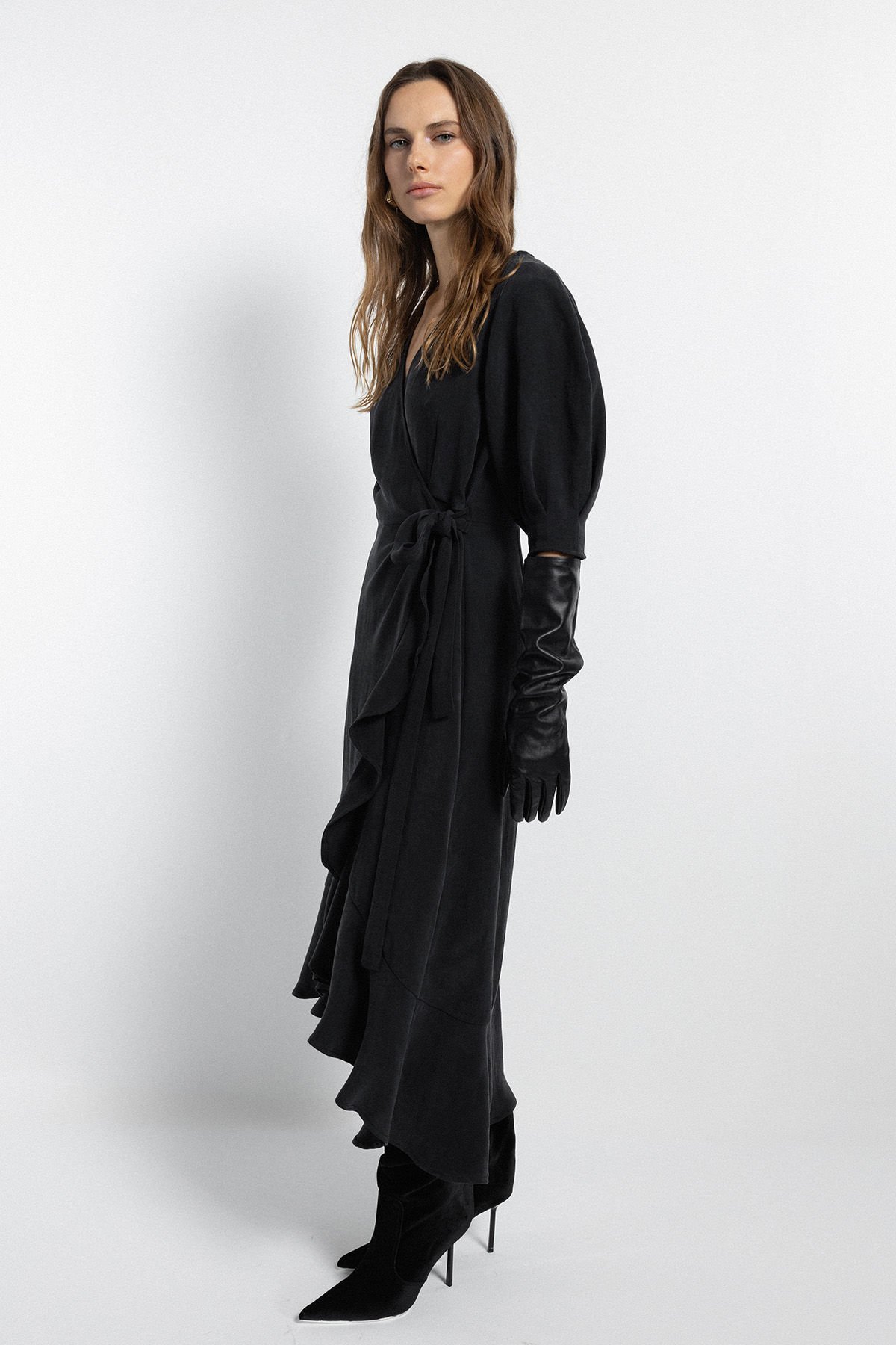 Kruvaze Yaka Detaylı Siyah Elbise