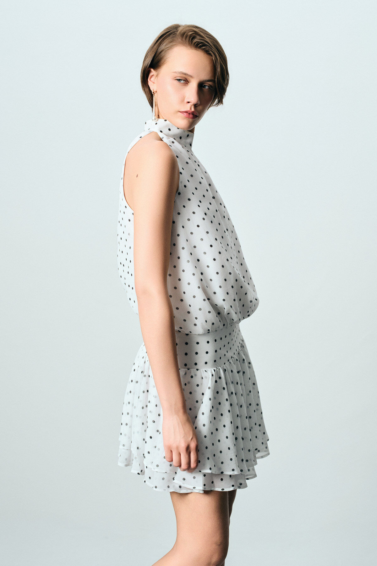 Puantiyeli Halter Yaka Mini Elbise