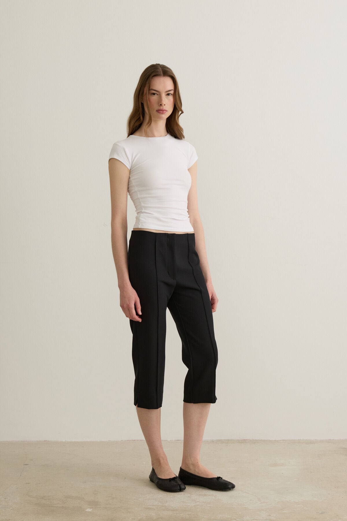 Carmen Ön Dikiş Detaylı Slim Fit Siyah Kapri Pantolon