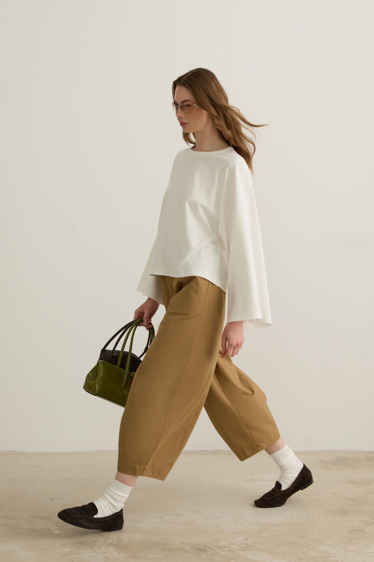 Julia Beli Lastikli Dikiş Detaylı Camel Barrel Pantolon