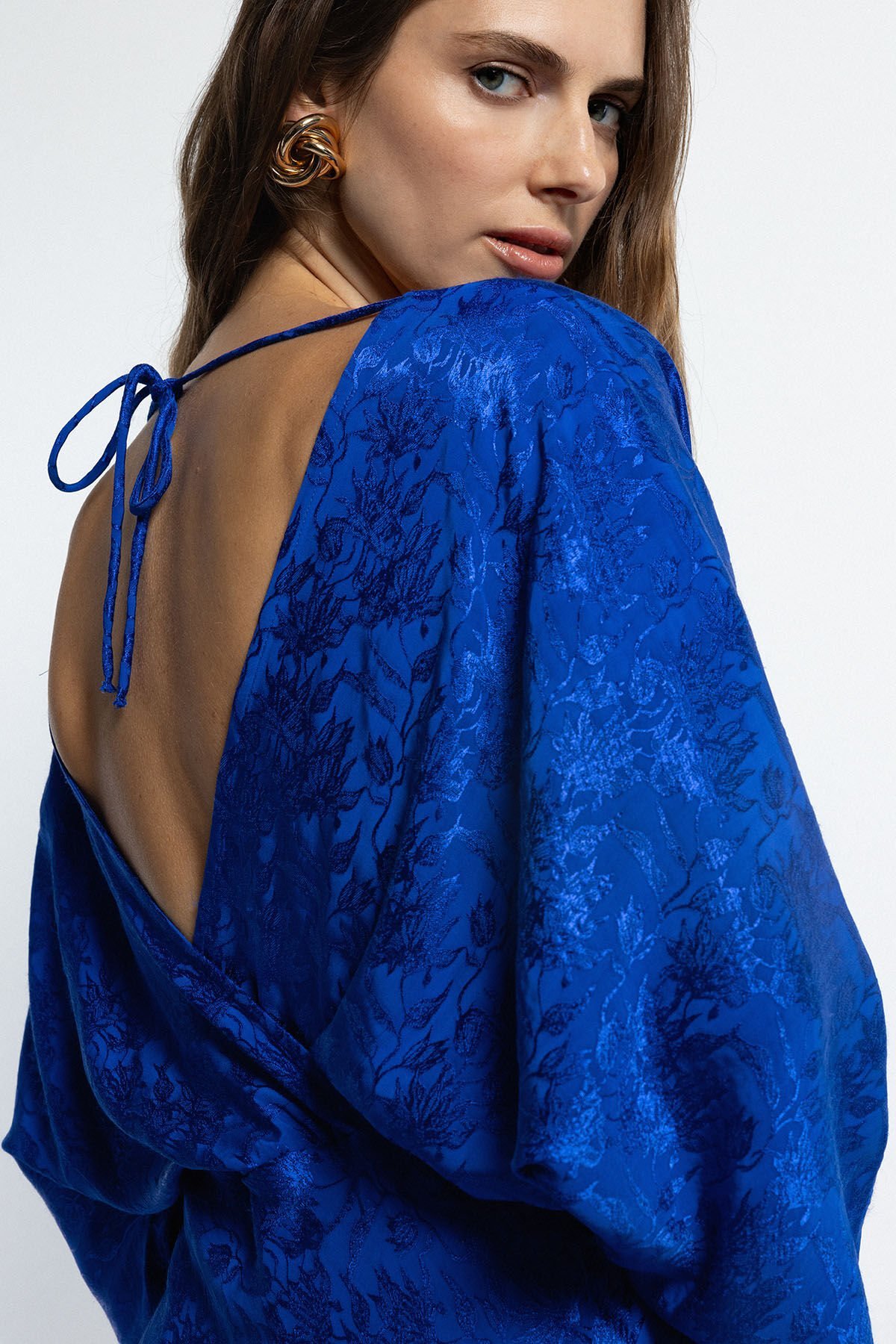 Mavi Desenli Gece Elbisesi