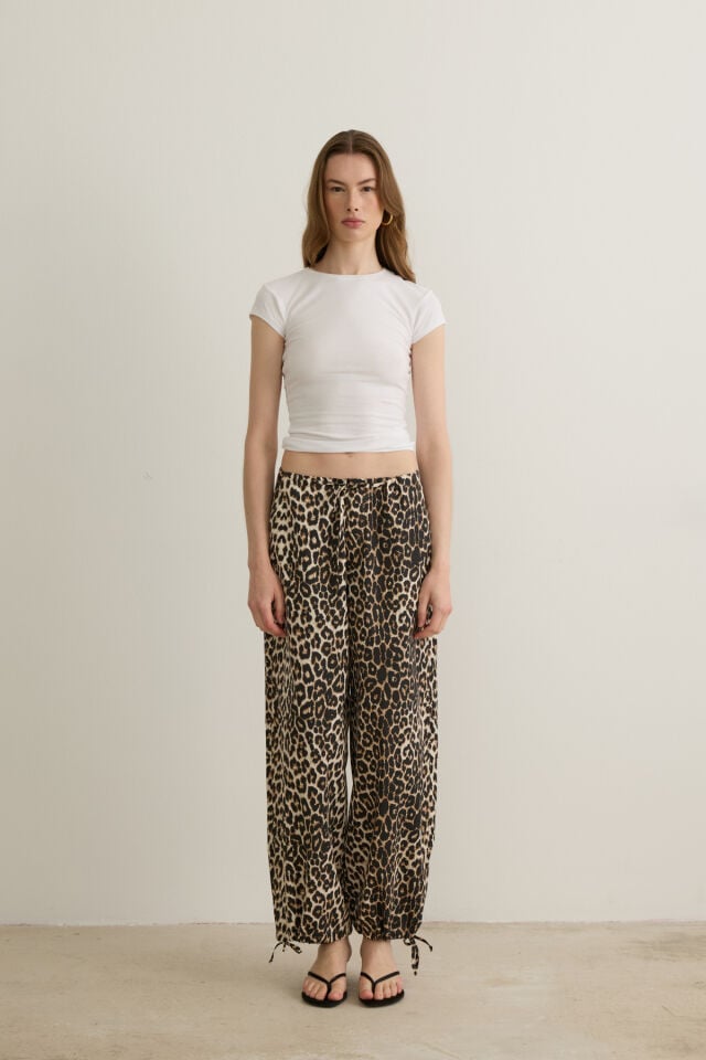 Aitana Büzgülü Paça Leopar Desenli Jogger Pantolon