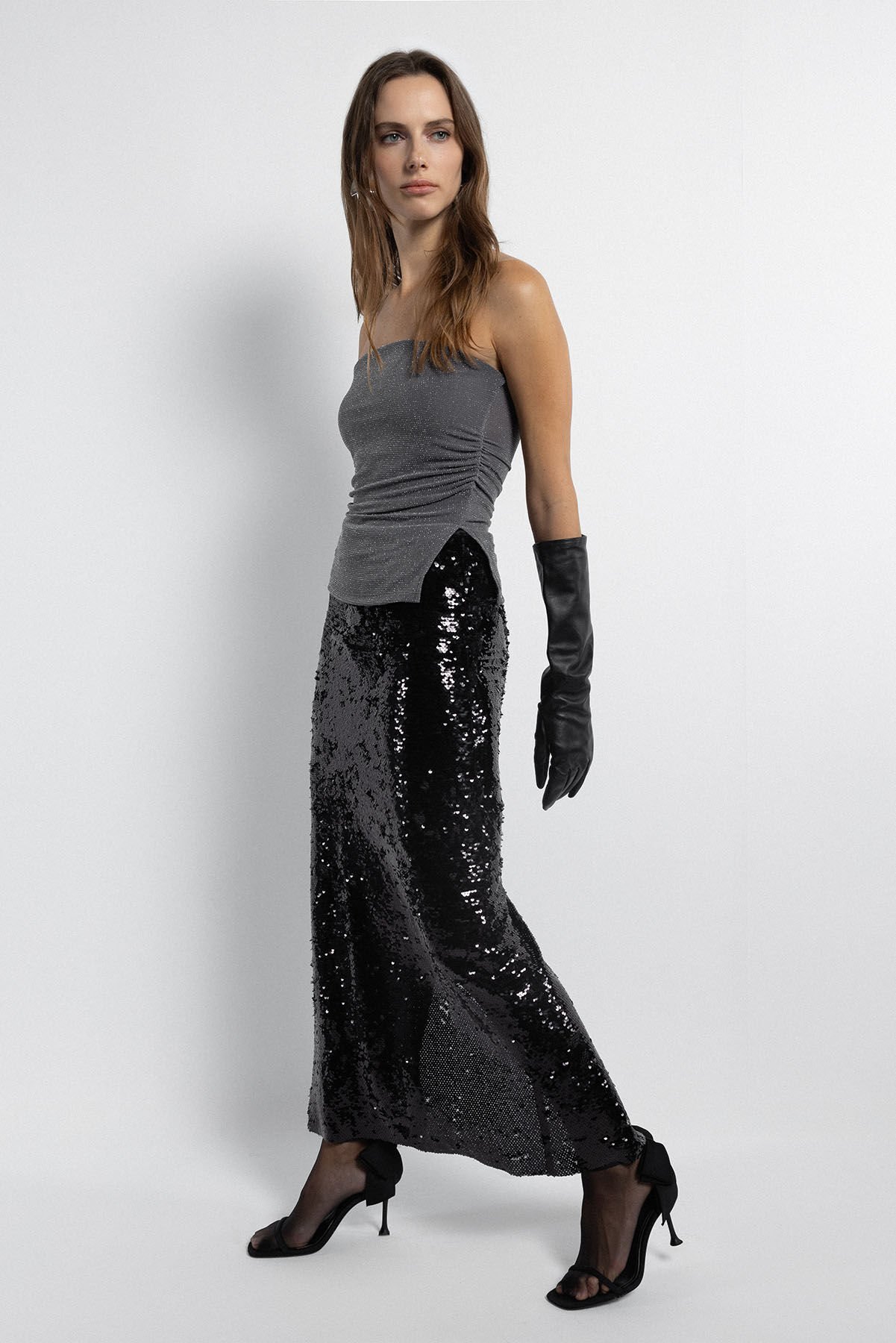 Gri Simli Omzu Açık Parti Top