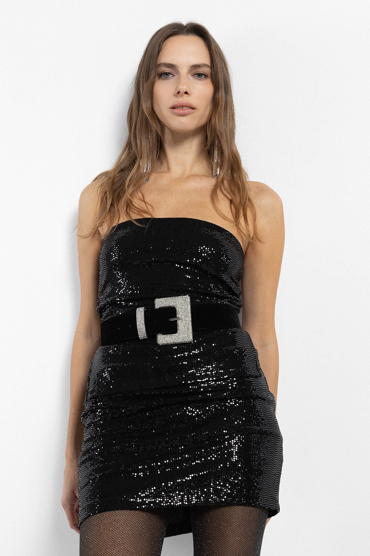 Siyah Simli Omzu Açık Parti Top