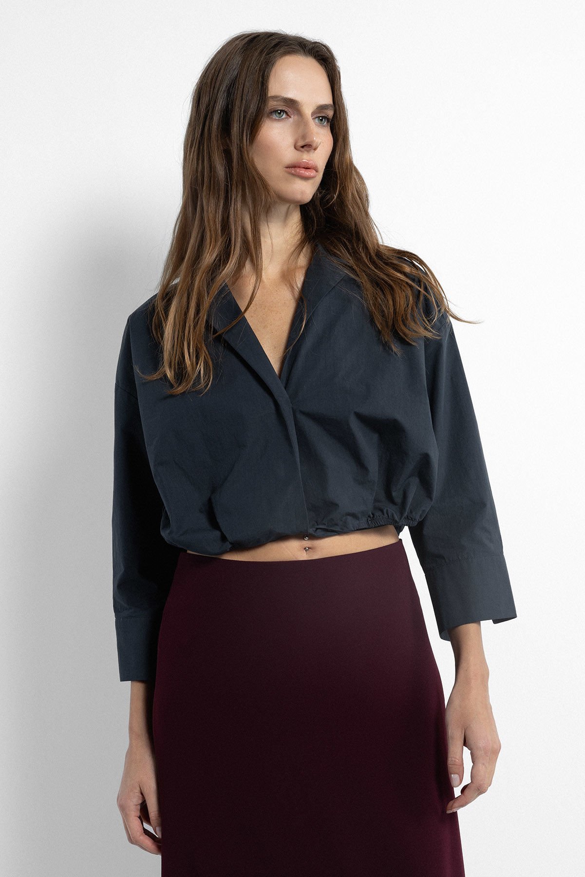 Belden Bağlı Crop Gömlek