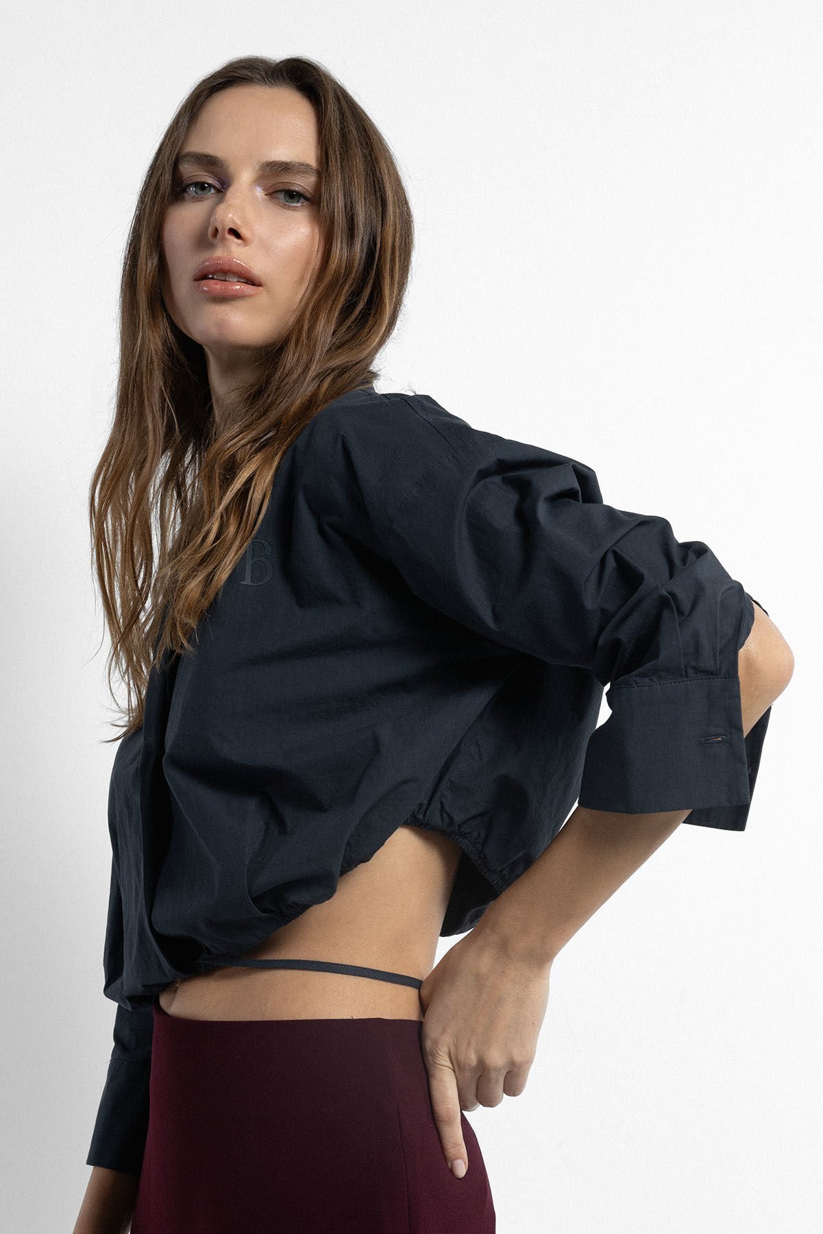 Belden Bağlı Crop Gömlek