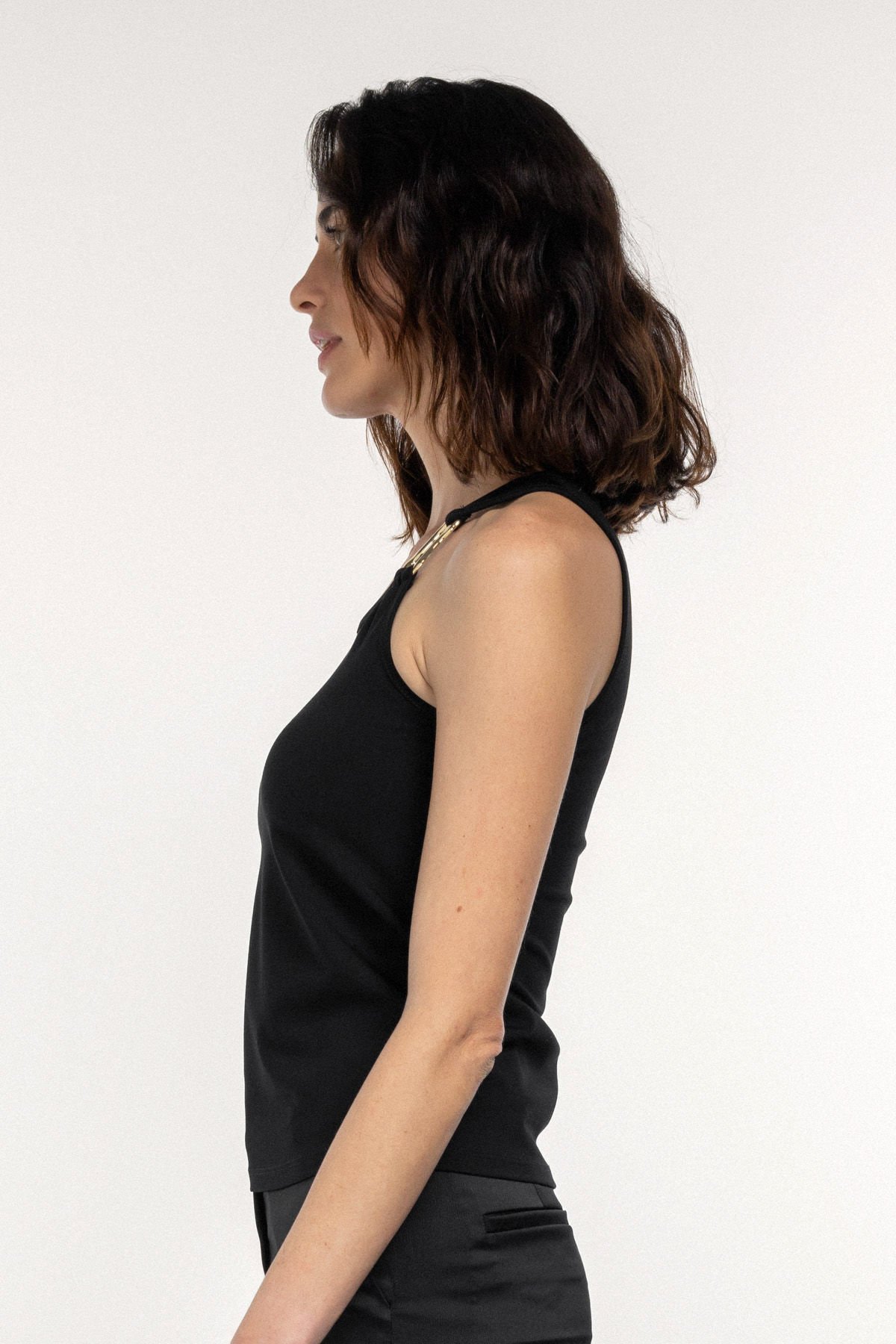 Toka Detaylı Halter Yaka Top