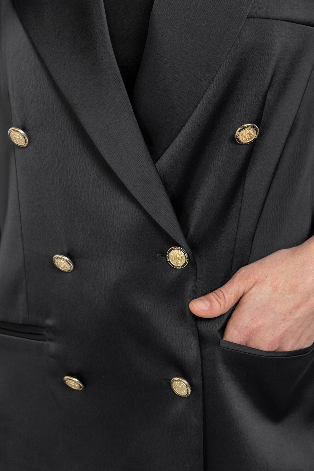 Gold Düğme Detaylı Saten Blazer Ceket