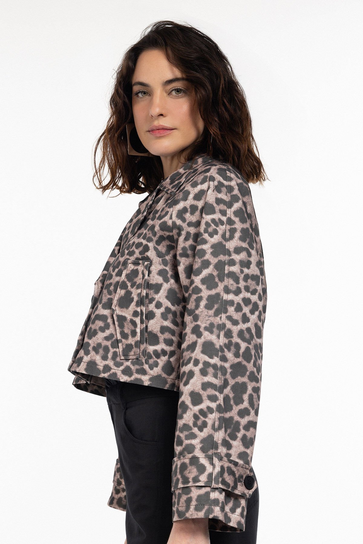 Leopar Desenli Crop Ceket