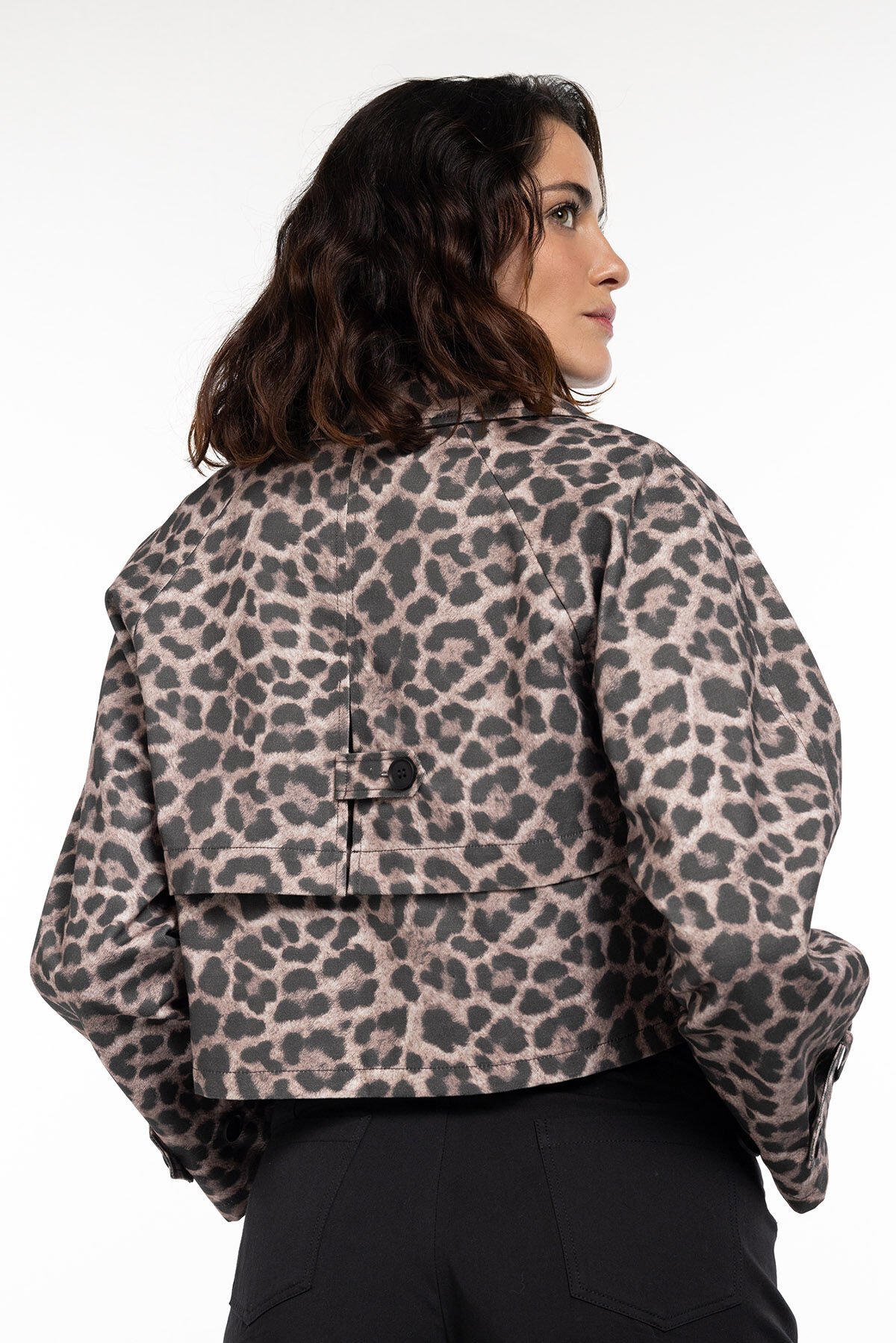Leopar Desenli Crop Ceket