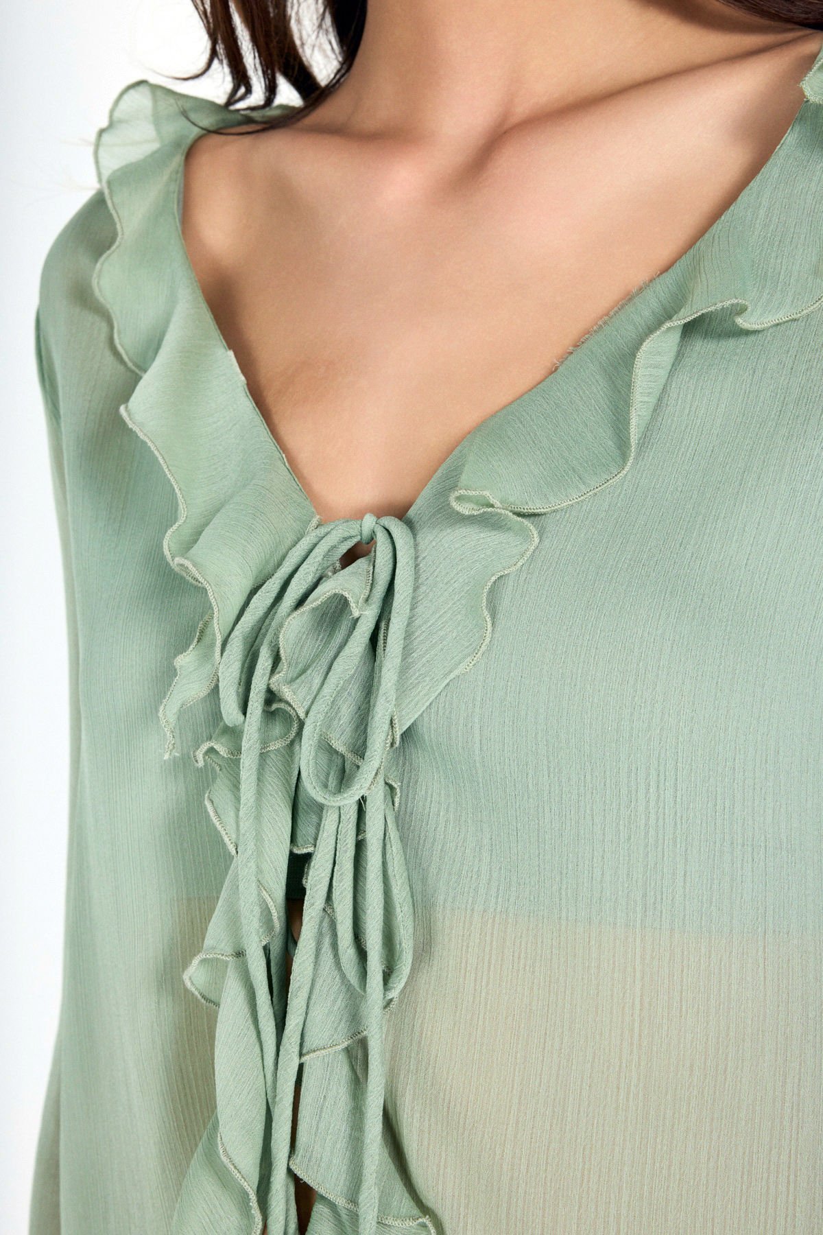 Fırfır Detaylı Yeşil Şifon Bluz