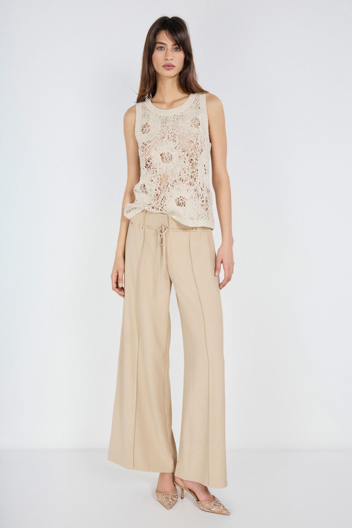 Yüksek Bel Belden Bağcık Detaylı Geniş Paça Pantolon