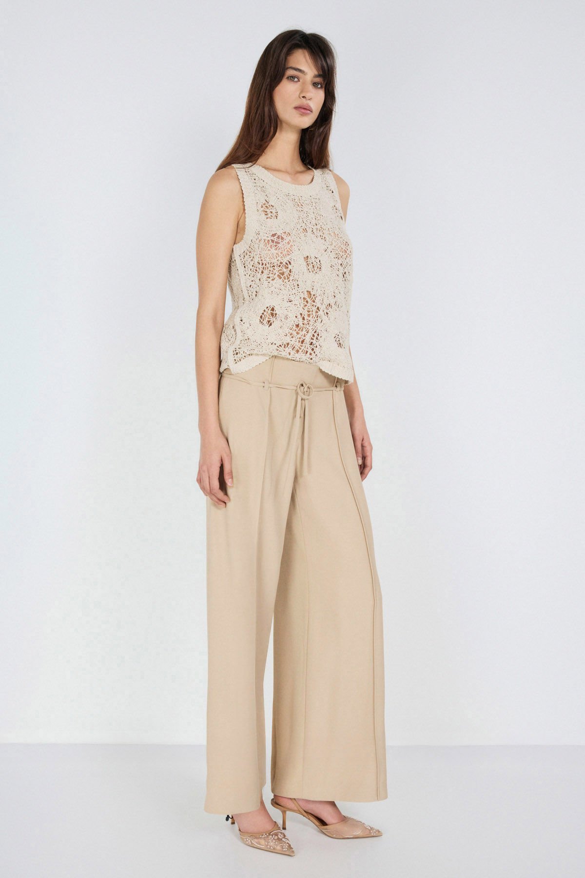 Yüksek Bel Belden Bağcık Detaylı Geniş Paça Pantolon