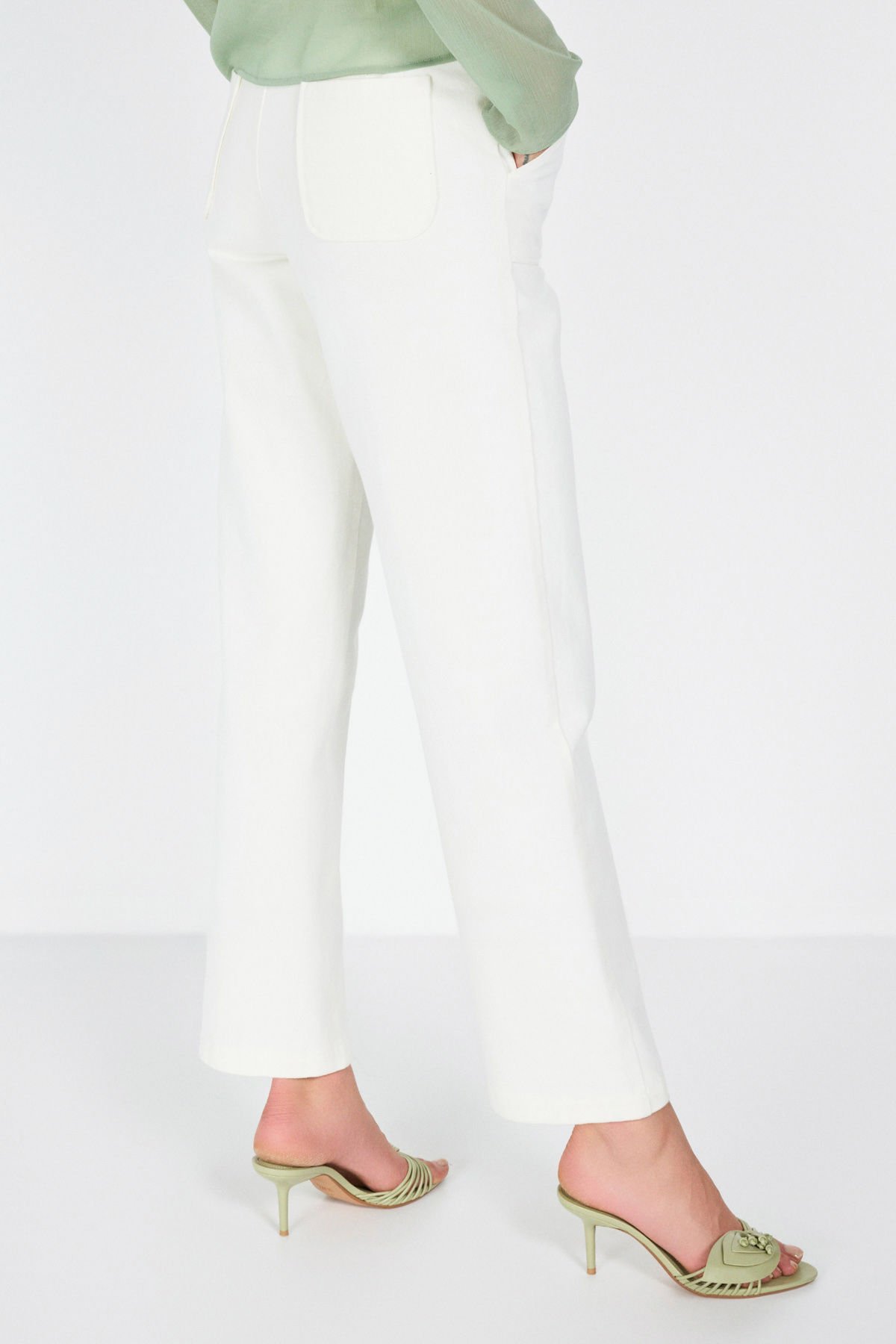 Düğme Detaylı Gabardin Pantolon