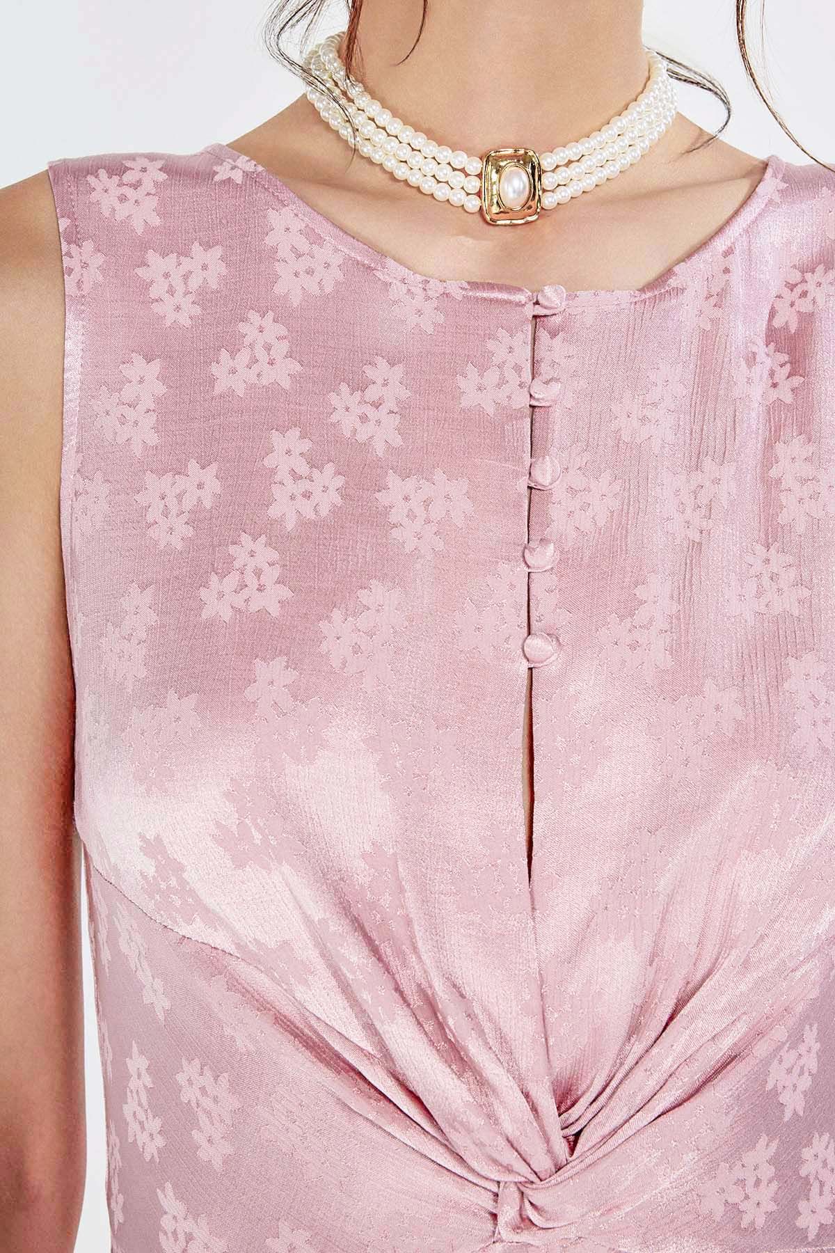 Jakarlı Önden Büzgü ve Düğme Detaylı Mini Elbise