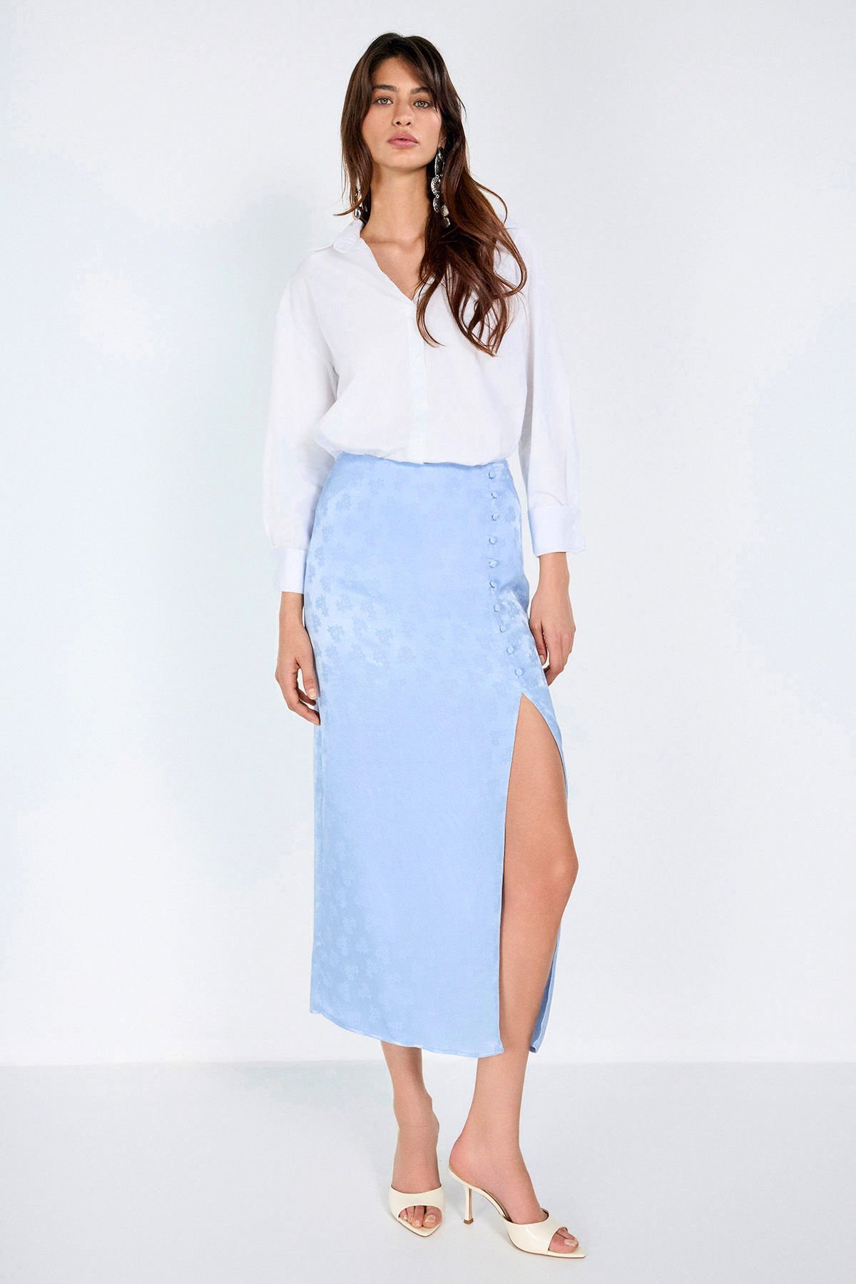 Jakarlı Önden Düğme Detaylı Mavi Midi Etek
