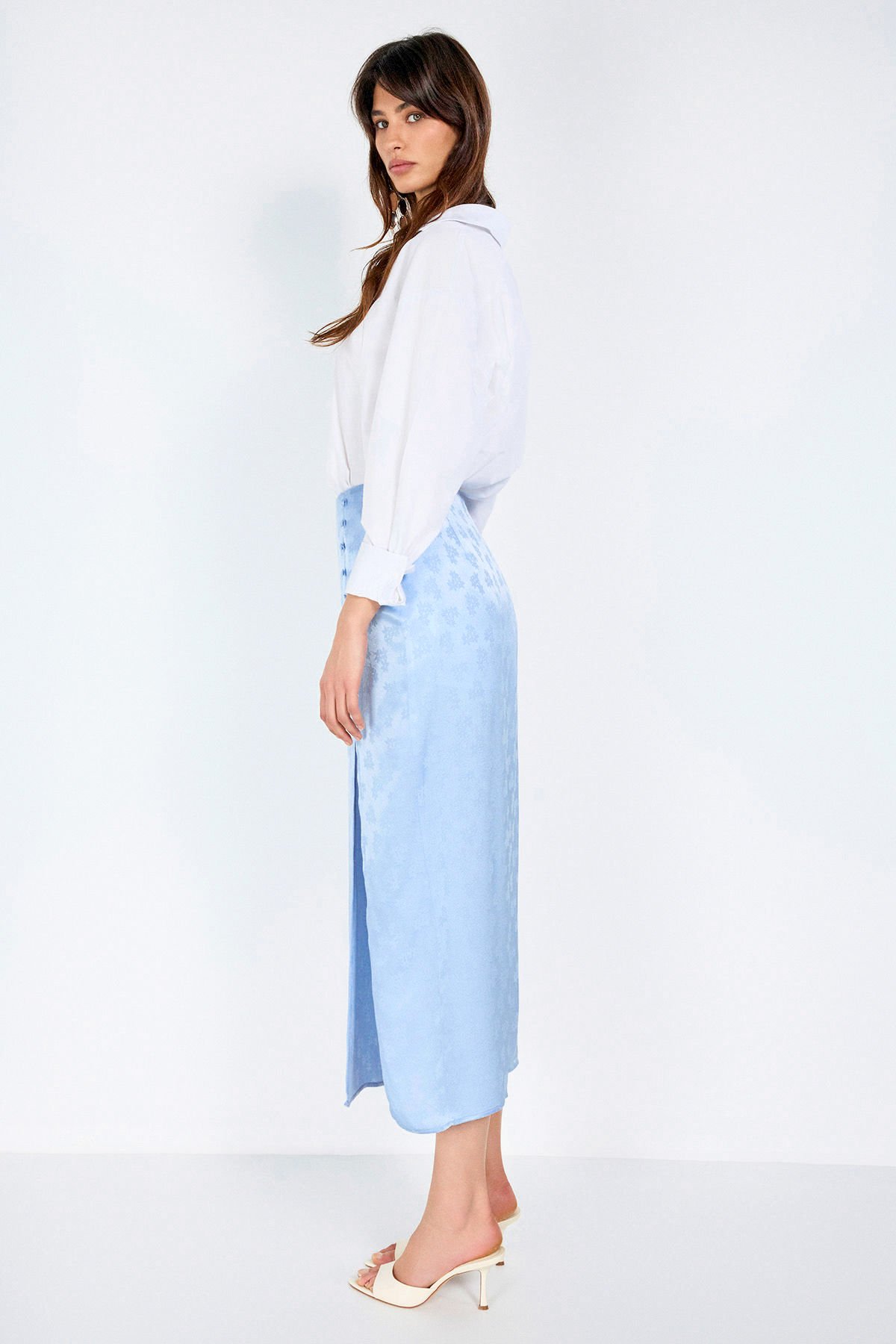 Jakarlı Önden Düğme Detaylı Mavi Midi Etek