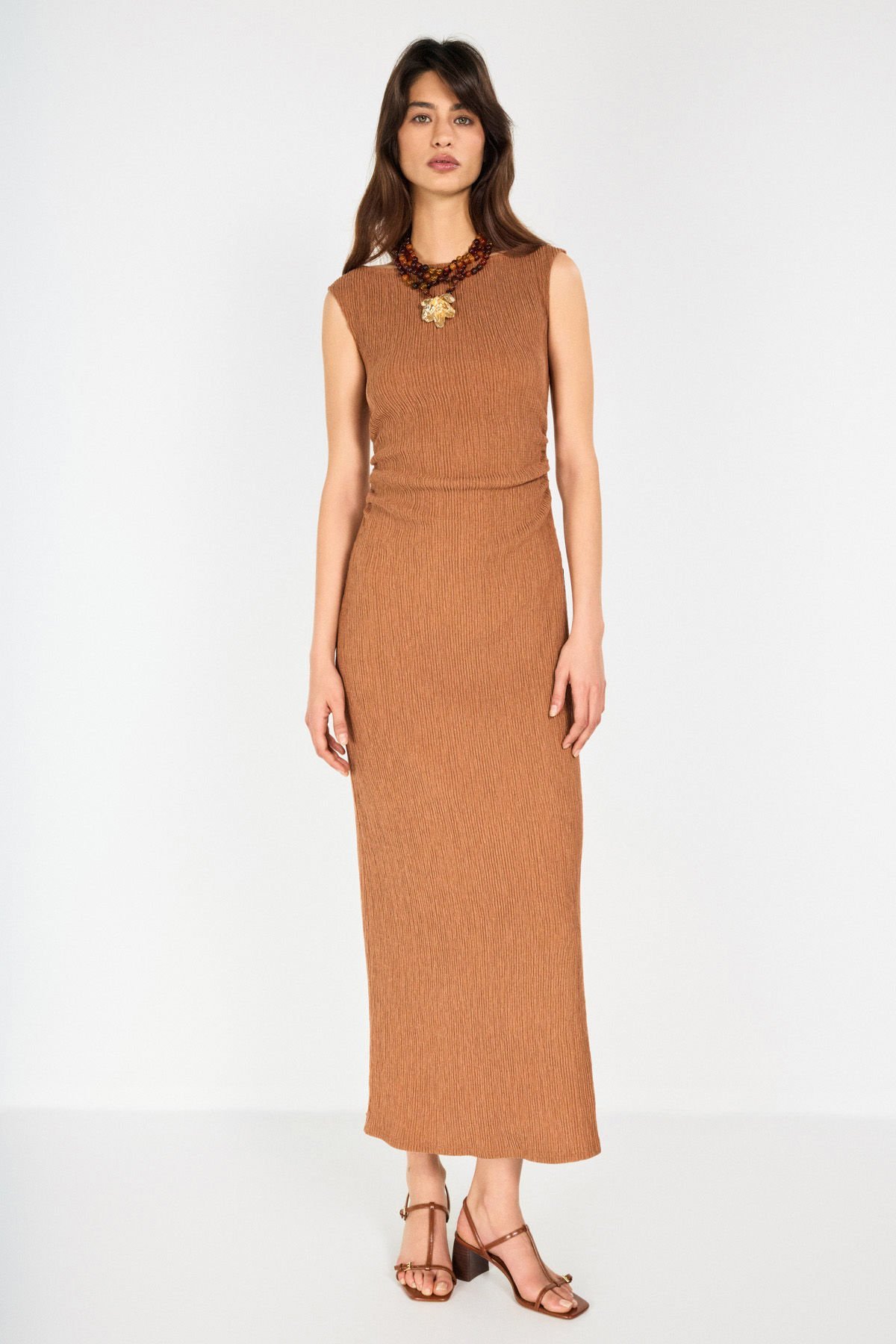 Sırtı Açık Tarçın Maxi Elbise