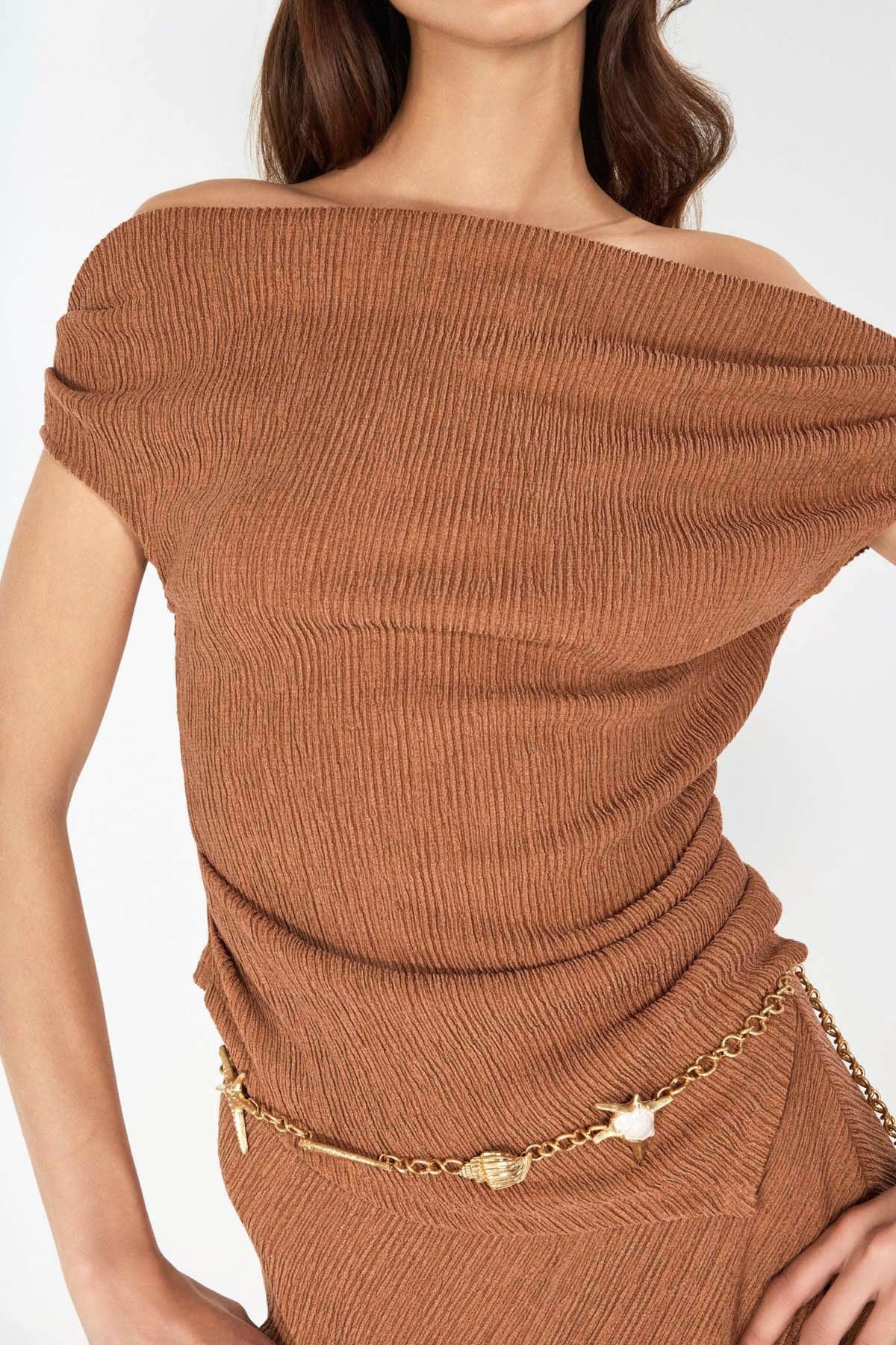 Kayık Yaka Tarçın Top