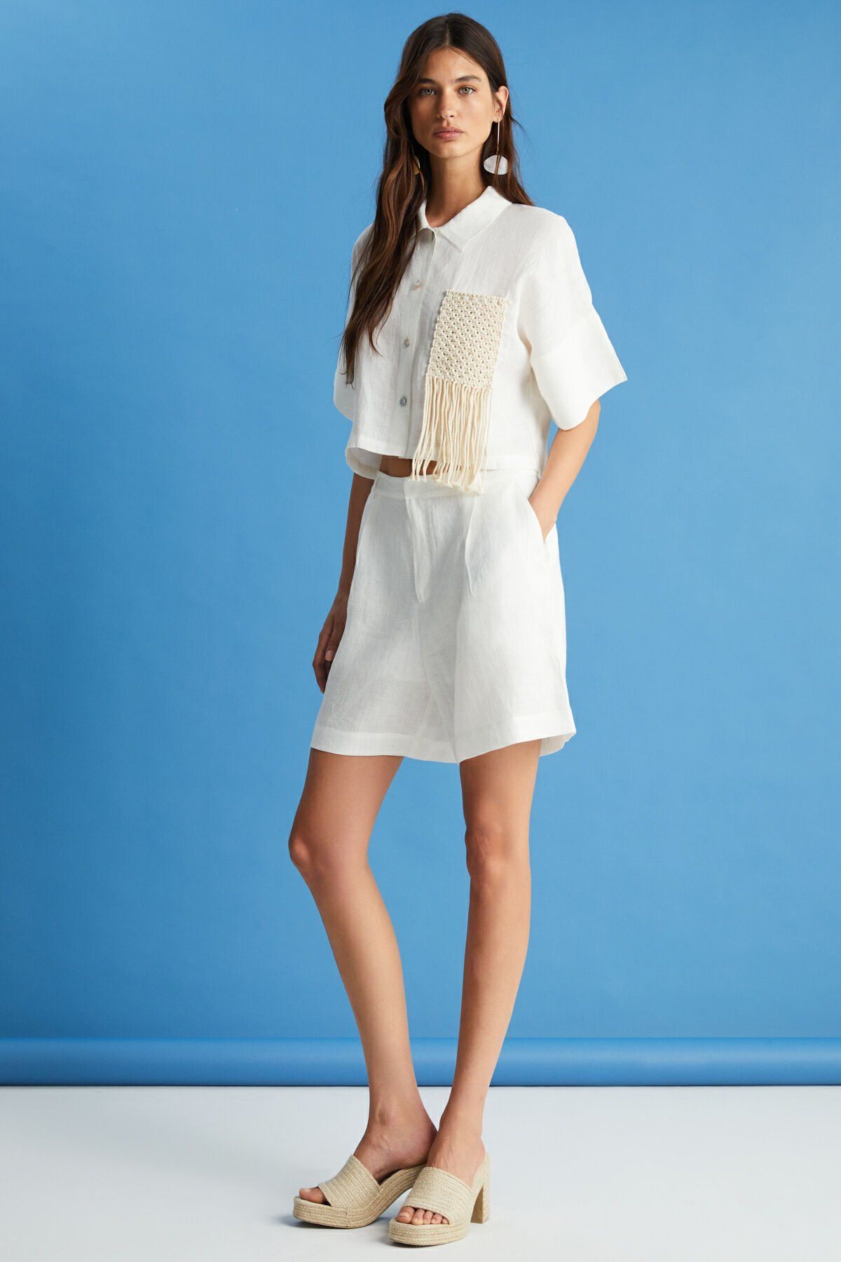 Cep Detaylı Ekru Keten Gömlek