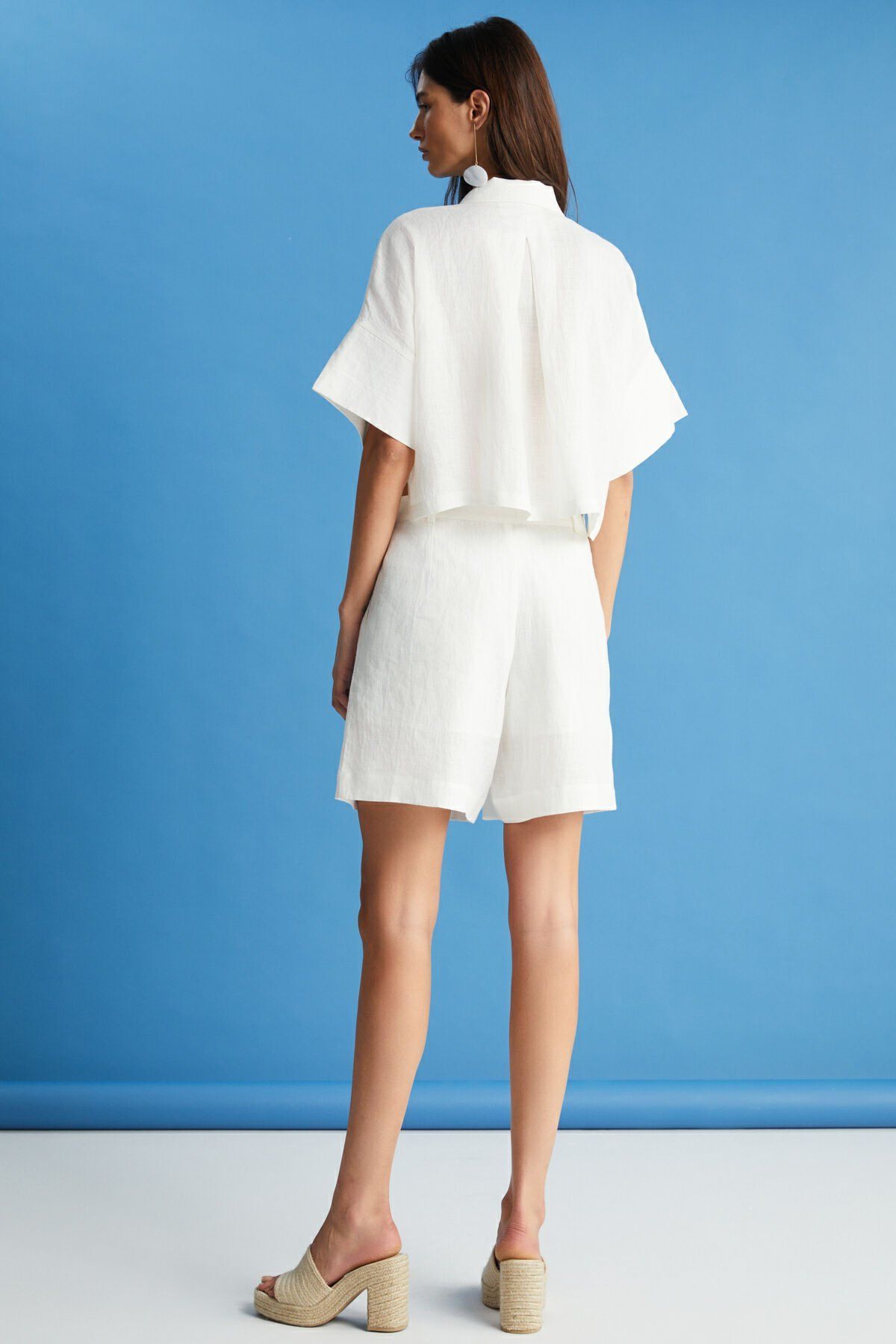 Cep Detaylı Ekru Keten Gömlek