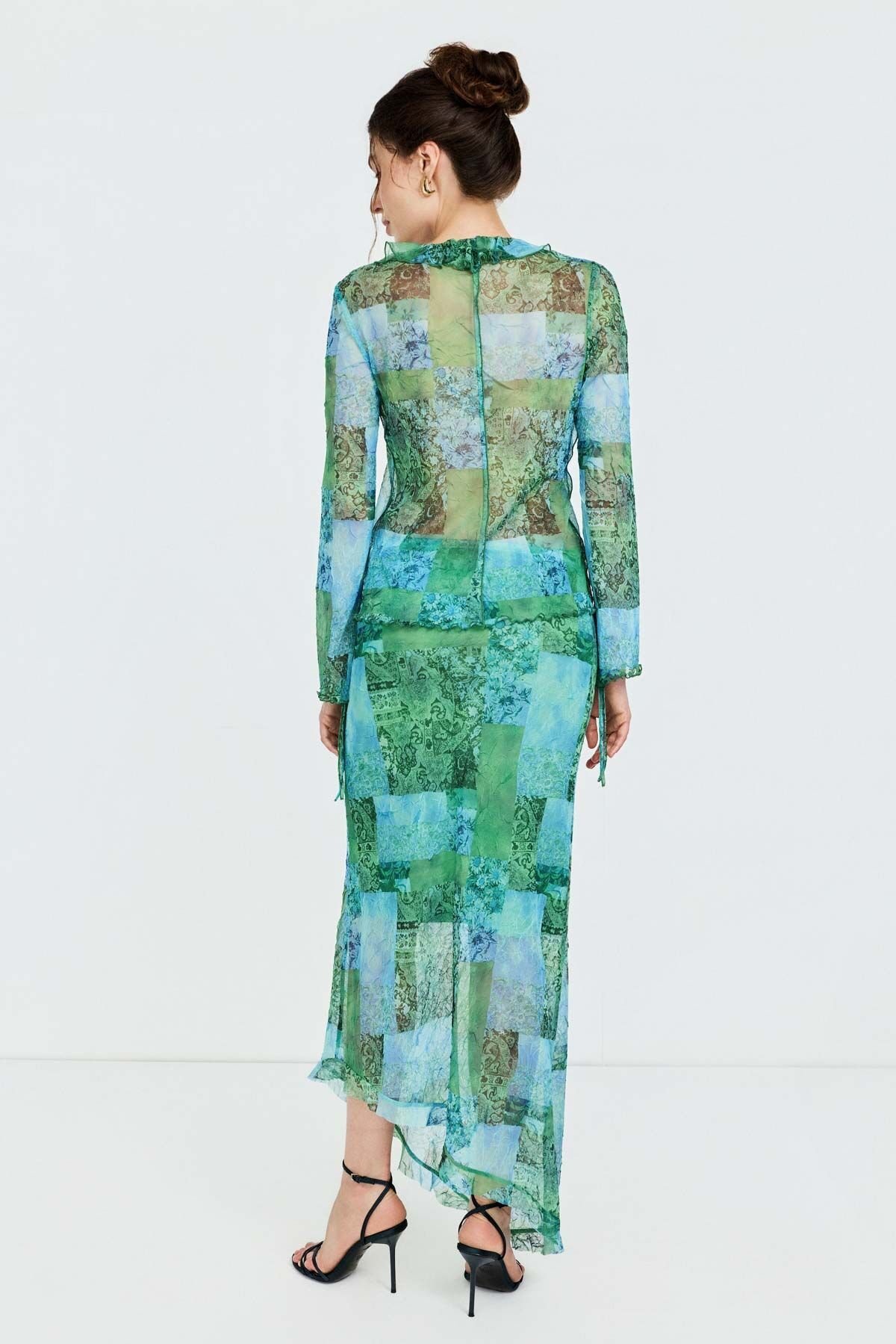 Desenli Bağ Detaylı Tül Top