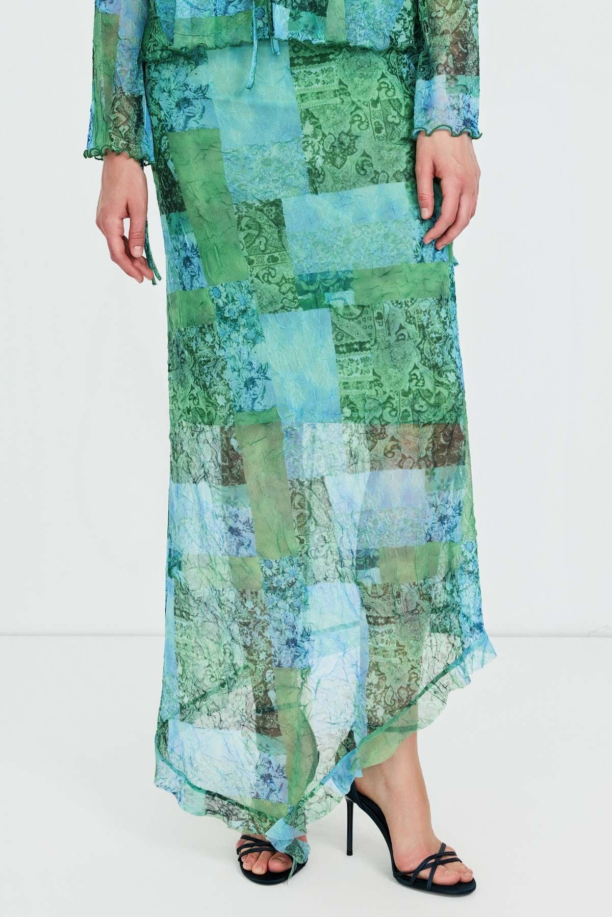 Desenli Fırfır Detaylı Etek