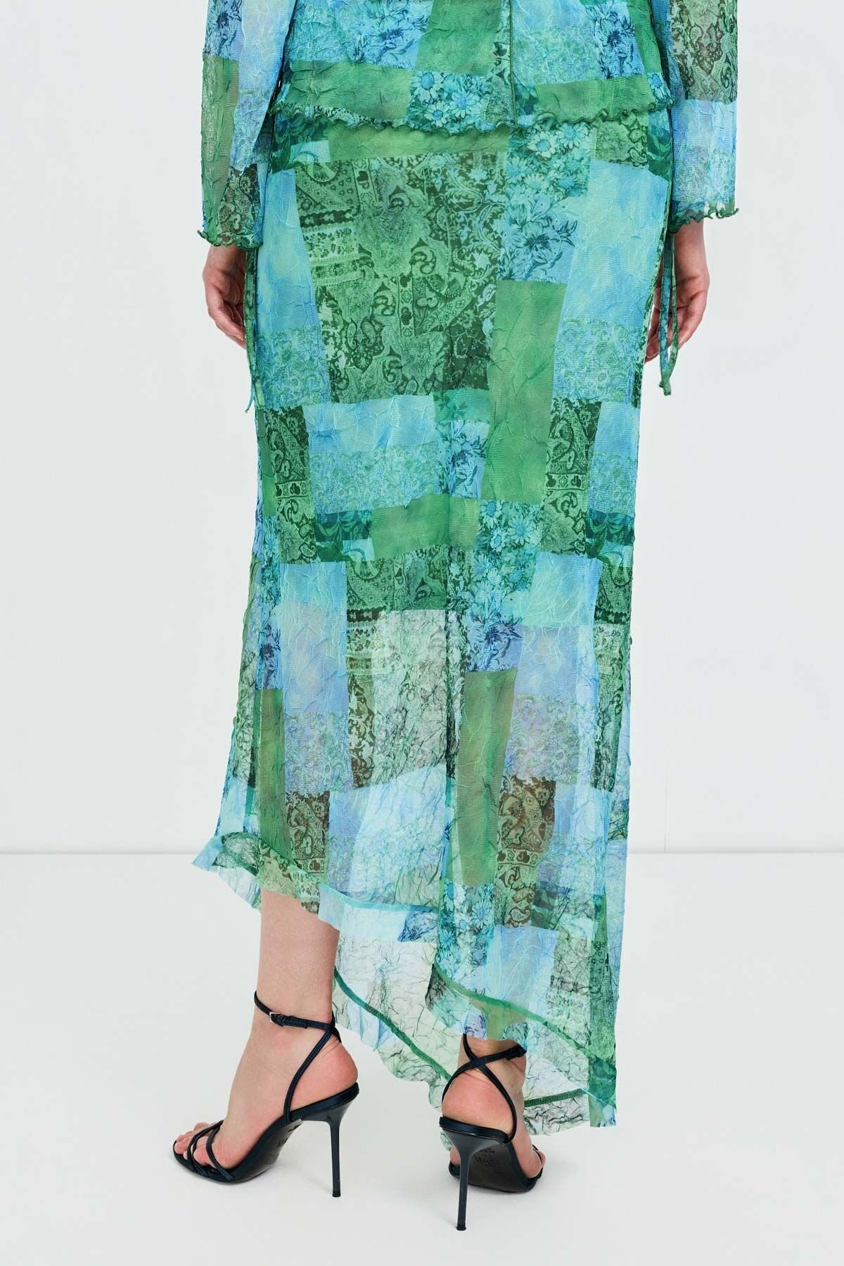 Desenli Fırfır Detaylı Etek